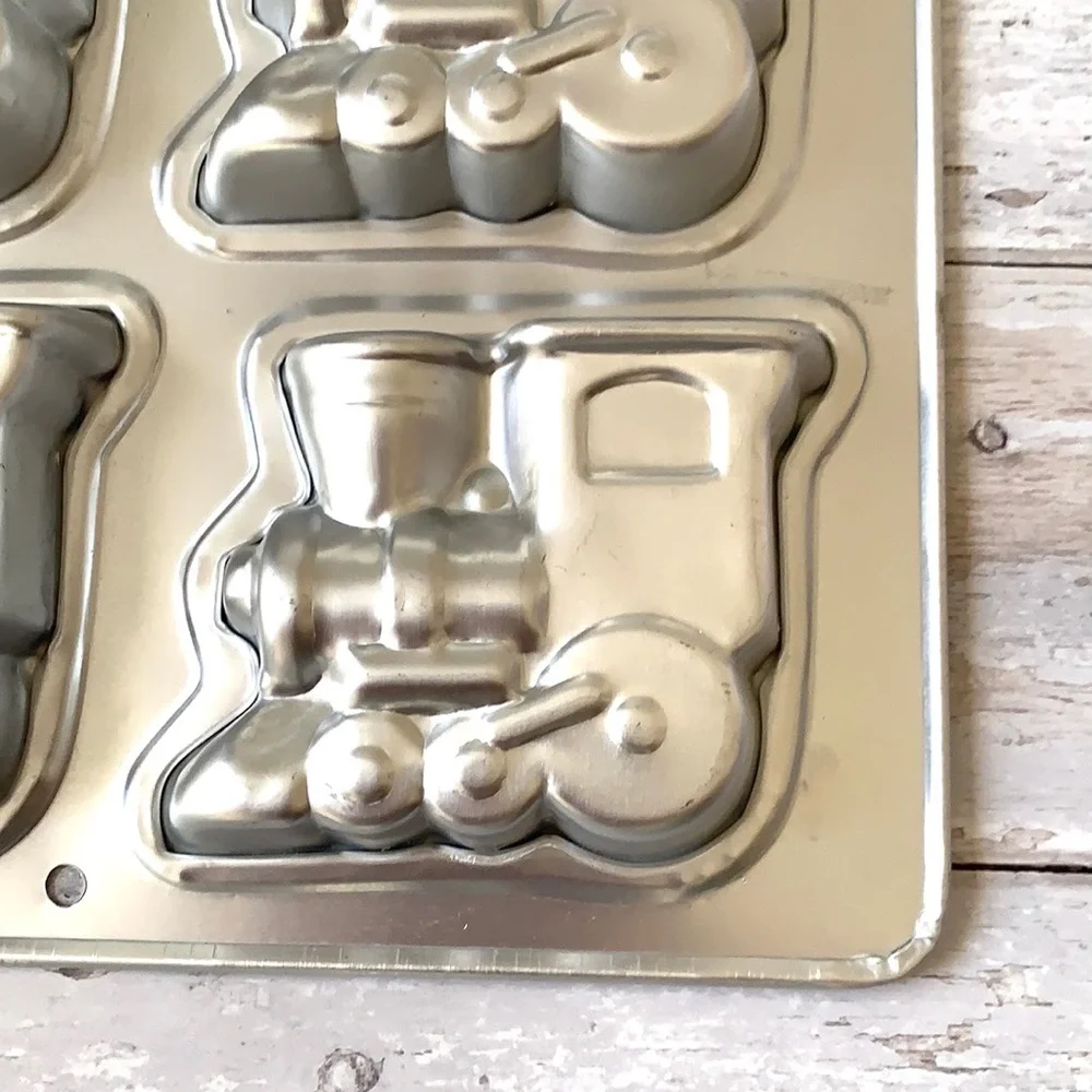 Train Engine Baking Sheet Pan Wilton Metal Tin Cake Pan